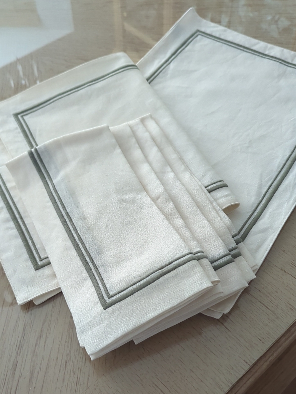 Linen Placemats And Napkins